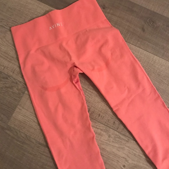 Avine Apparel Booty Contour Leggings - Picture 1 of 1
